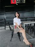 Mussgirl No.008 took photos of models' feet, but what about makeup artist Lulu's?(1)